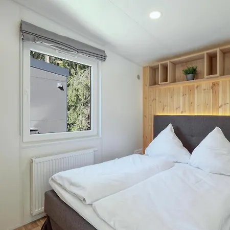 Holiday home Tiny Haus 54 Am Brombachsee *