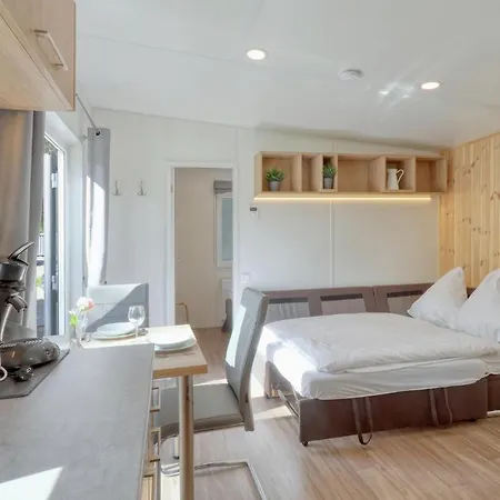 Dom wakacyjny Tiny Haus 54 Am Brombachsee Pleinfeld